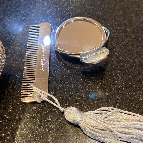 Gorgeous Judith Leiber Minaudiere evening bag rhinestones. - Picture 3 of 9